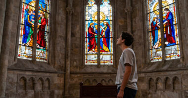 Colorado Cathedral Hosts Immersive Show Depicting Human Experiences, Spirituality